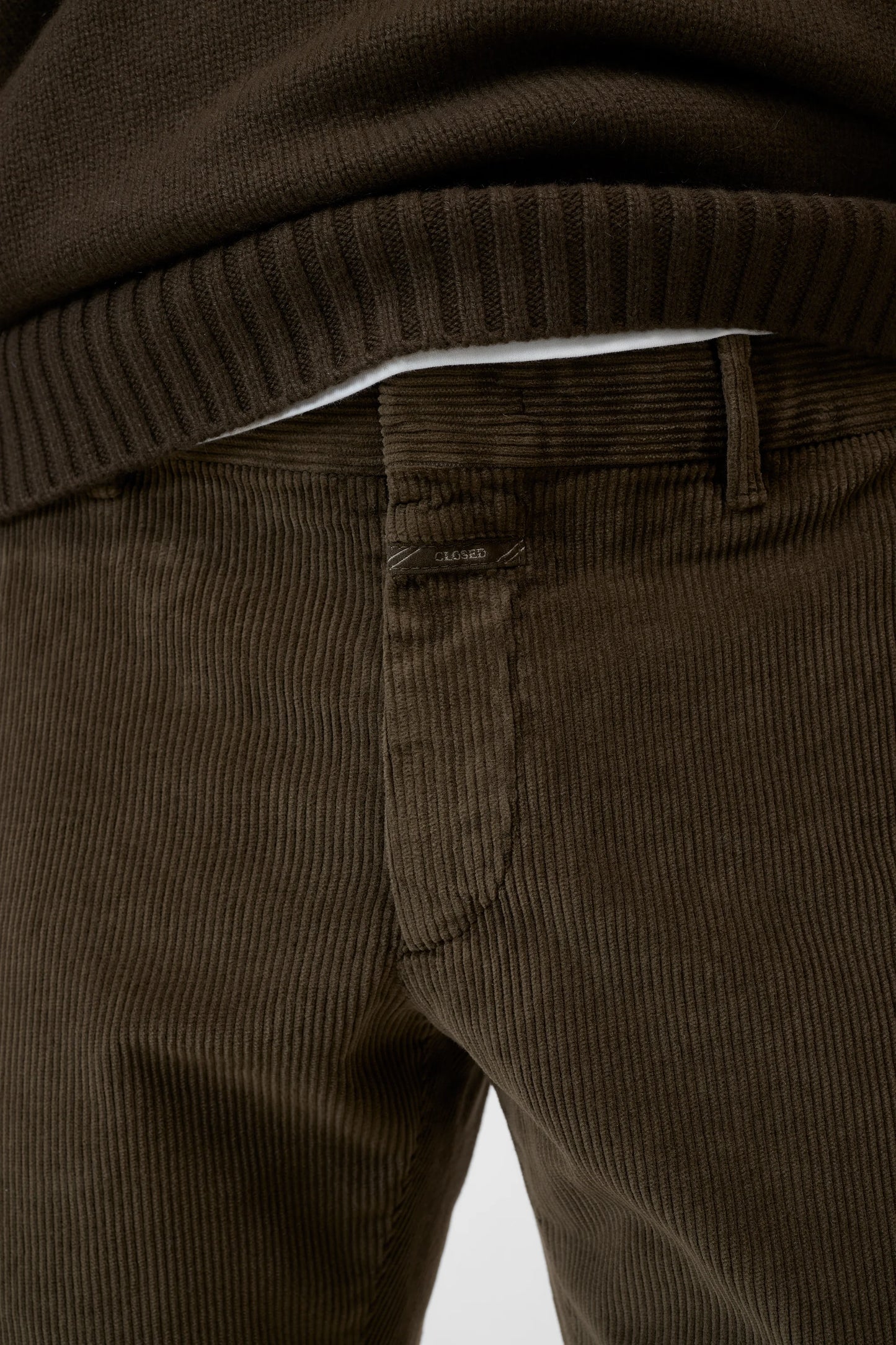 Closed Trouser Man Clifton Corduroy Marsh Green