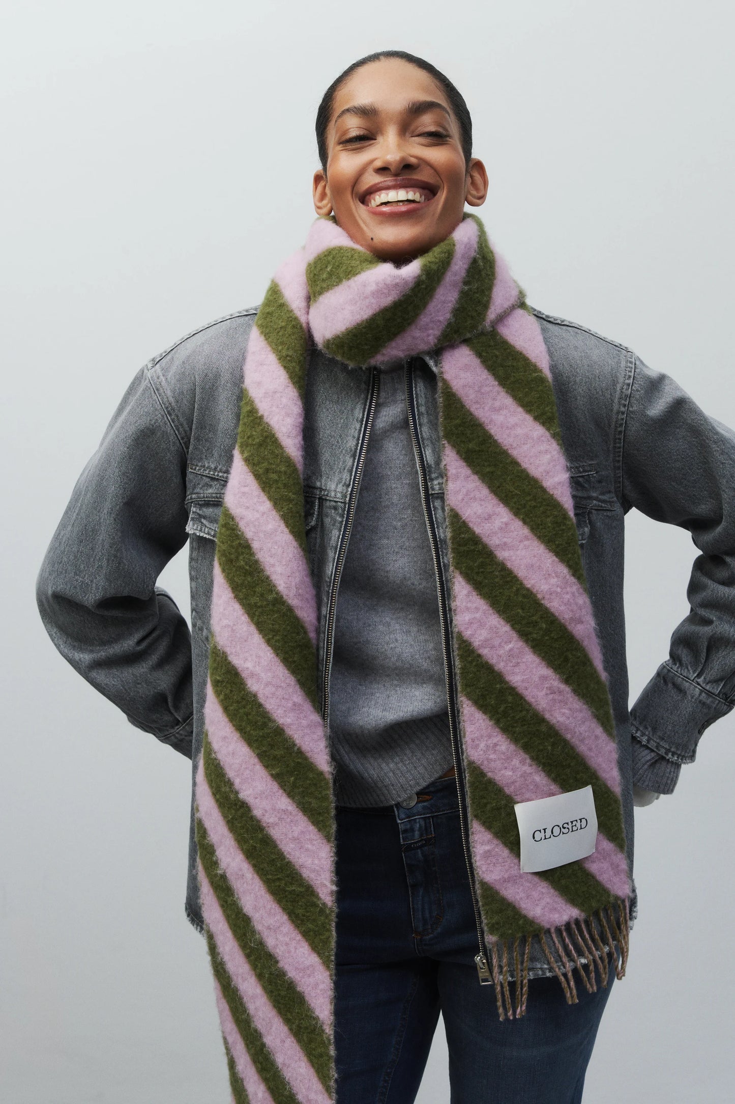 Closed Scarf Woman Flamingo Pink