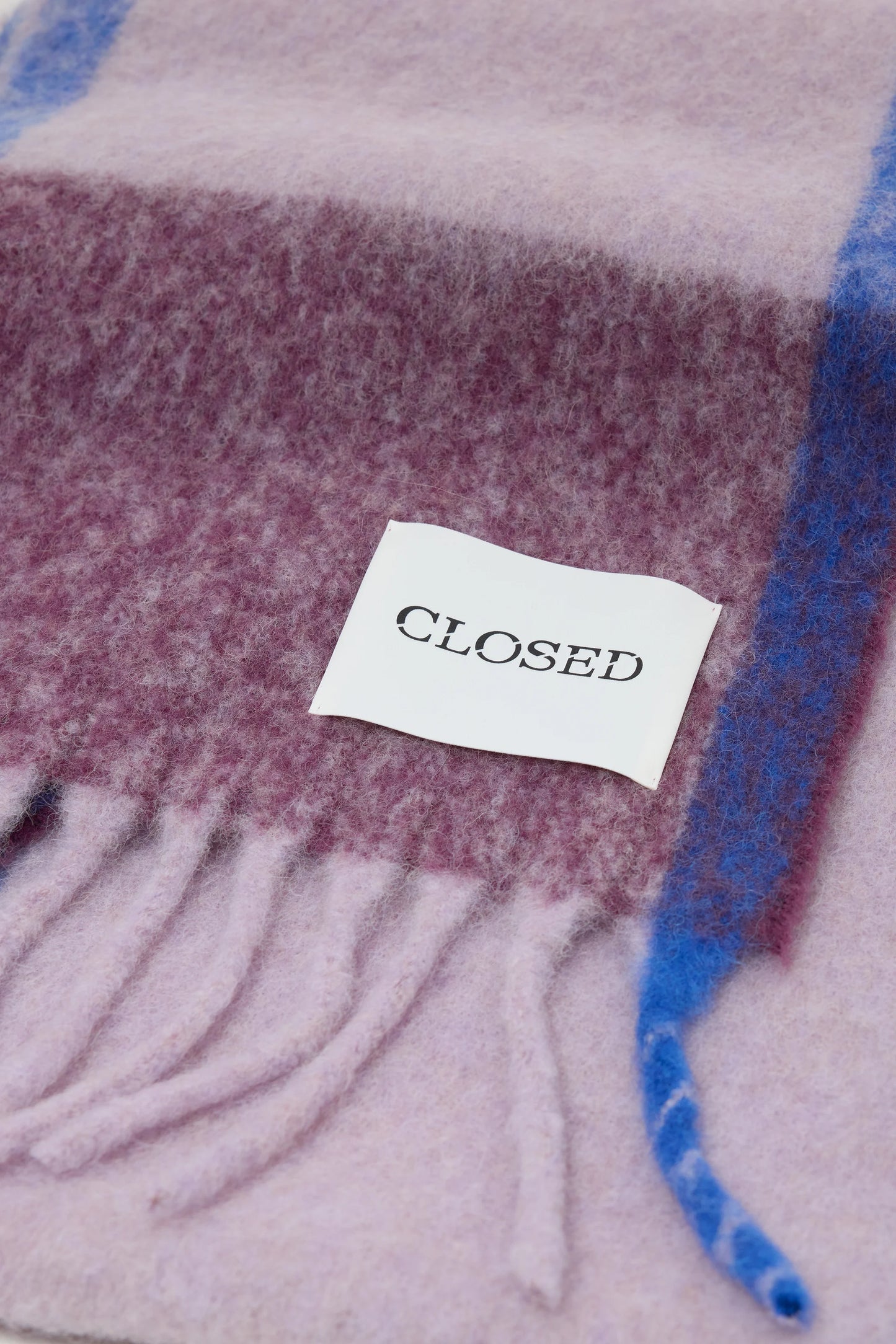 Closed Scarf Woman Nordic Blue