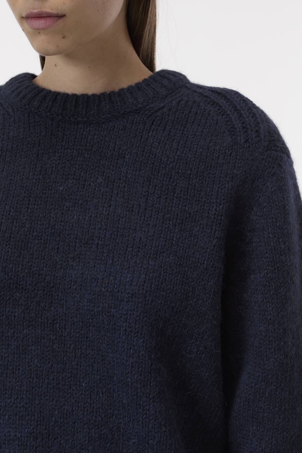 Closed Sweater Woman Crew Neck Long Sleeve II Dark Night