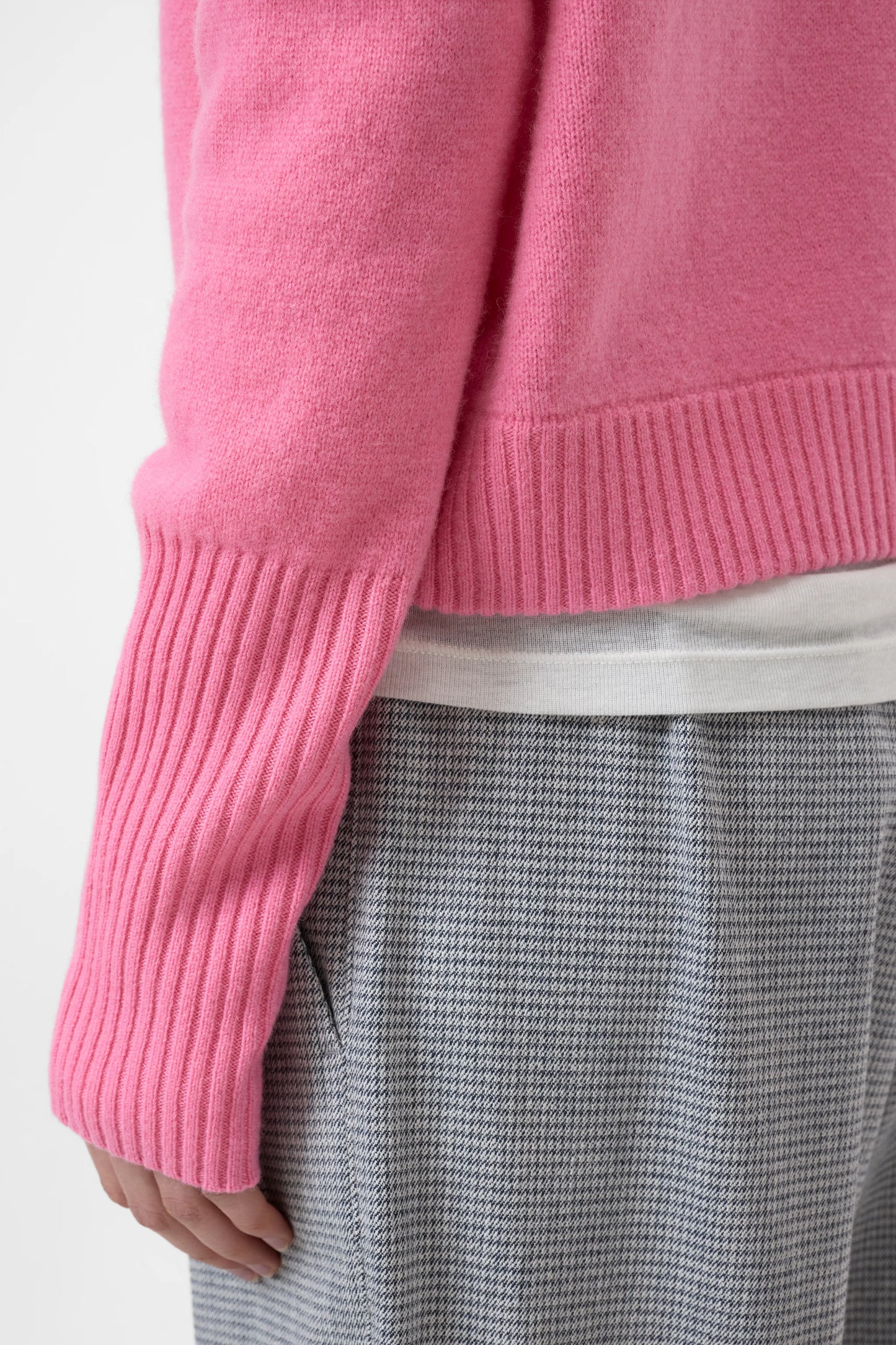 Closed Sweater Woman Crew Neck Cropped Flamingo Pink