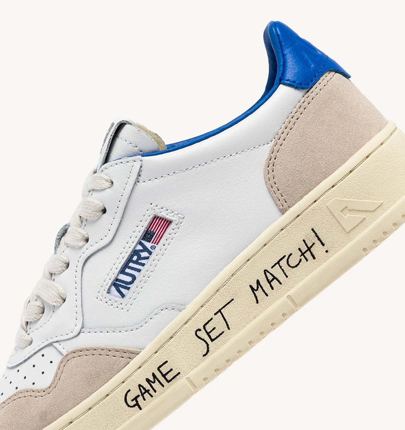 Autry MA06 White/PLBlue Match/Suede Sneakers