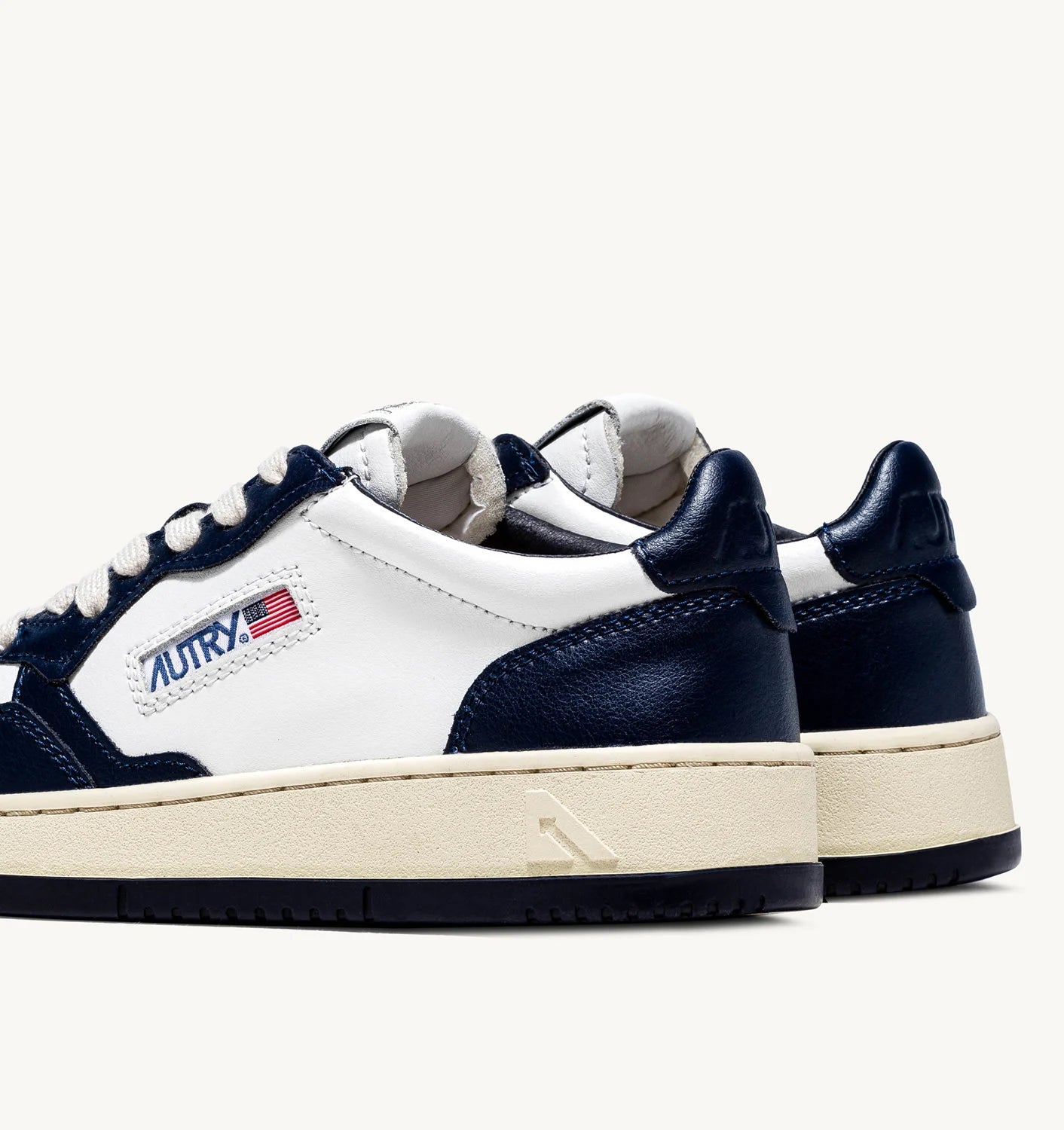Autry WB04 White/Blue Bicolor Sneakers