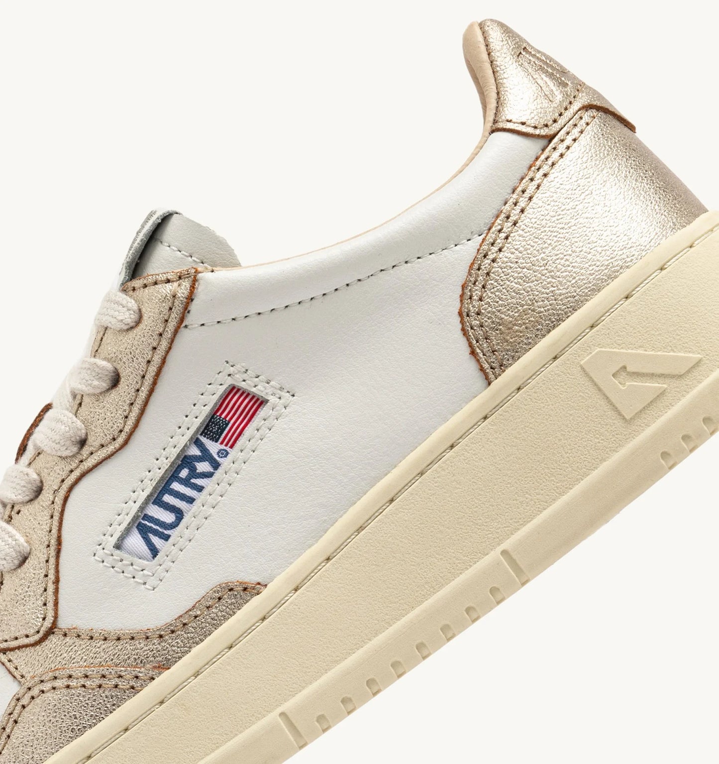 Autry WB16 White/Platinum Bicolor Sneakers