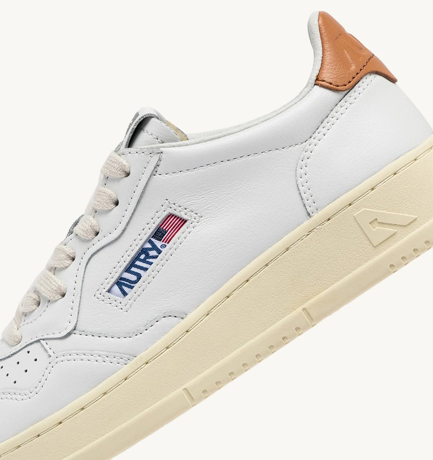 Autry LL76 White/Sndstrm sneakers