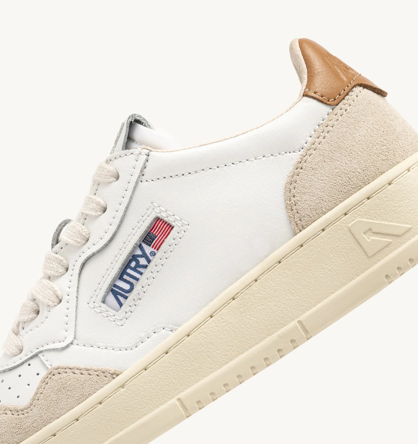 Autry LS02 White/Brinsug sneakers