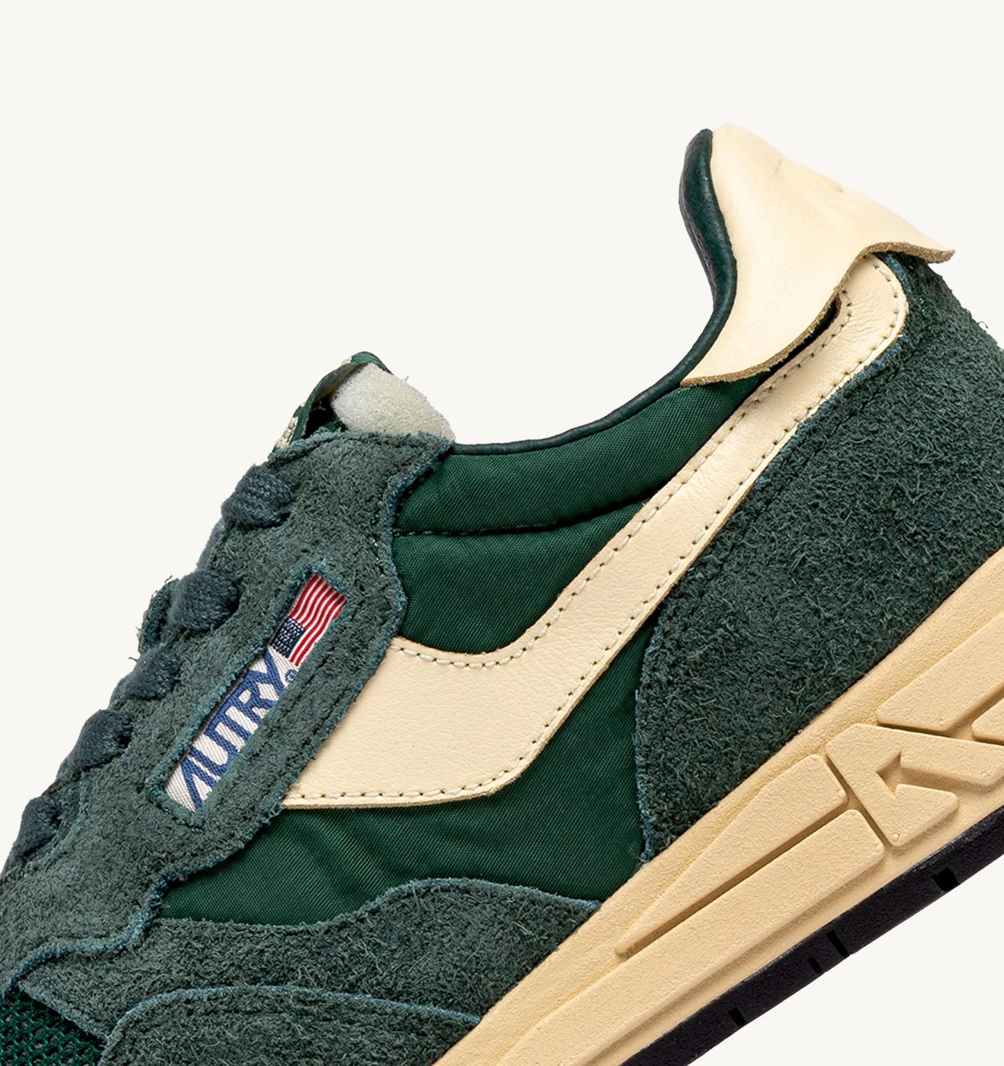 Autry UT19 Suede/Net Bottle/Ruta sneakers