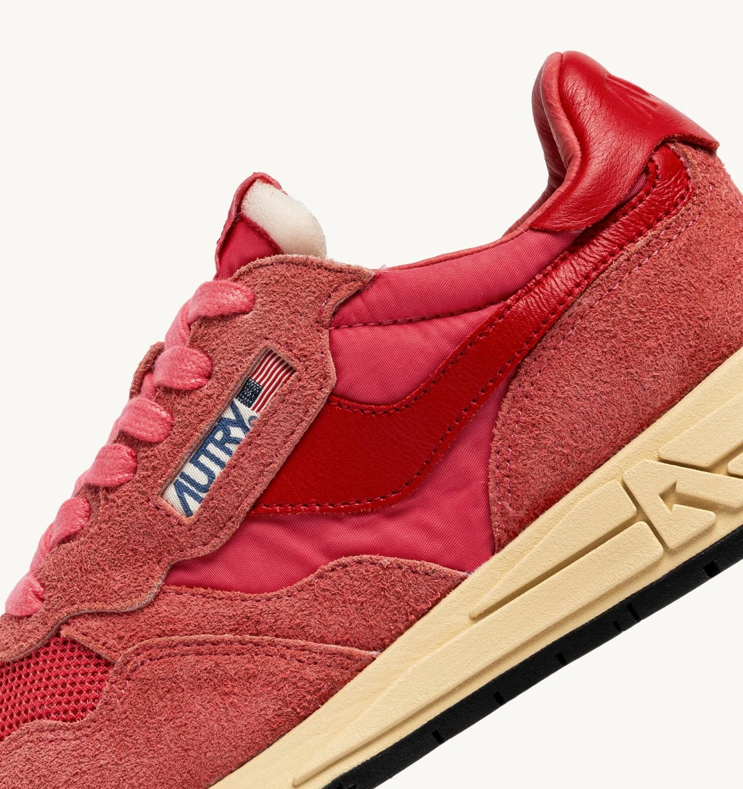 Autry UT13 Suede/Net Prrose/Rubi sneakers