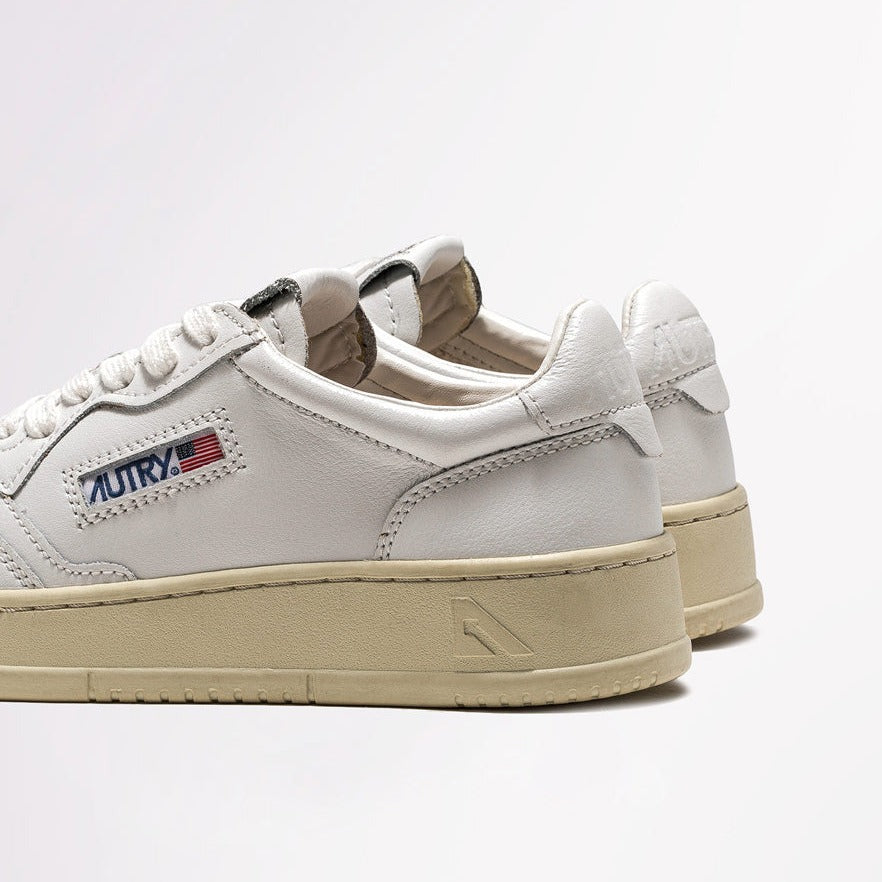 Autry LL15 White/White sneakers