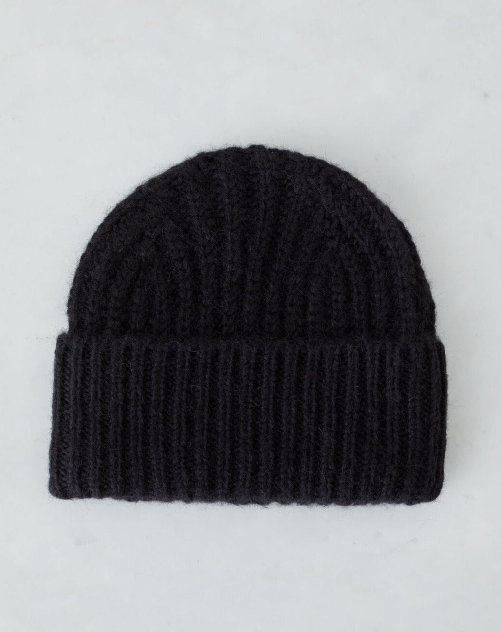 Closed Hat 2 Black