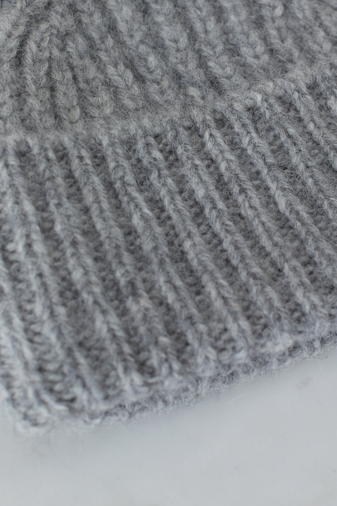 Closed Hat Woman 2 Grey Heather