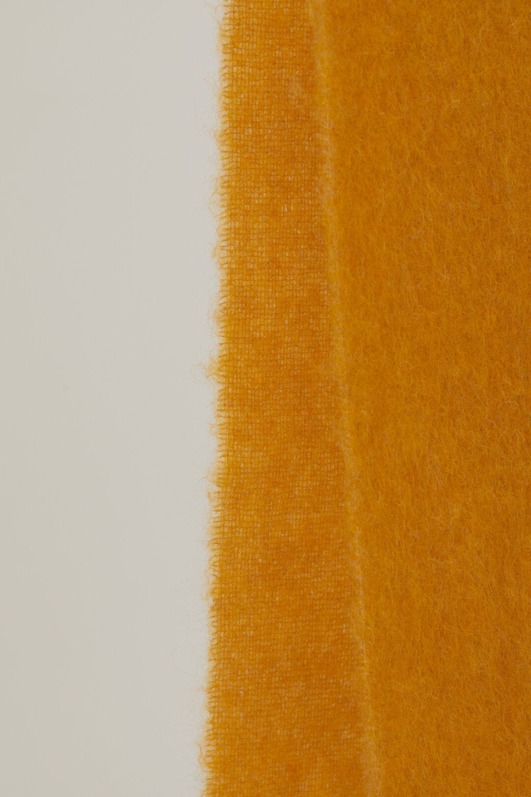 Closed Scarf Woman Lemon