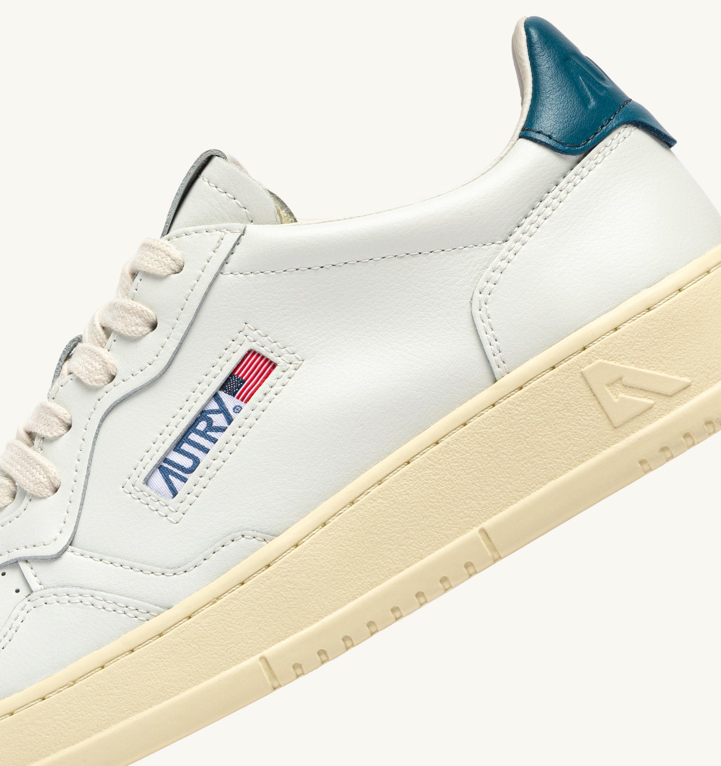 Autry LL29 White/Mallard Blue