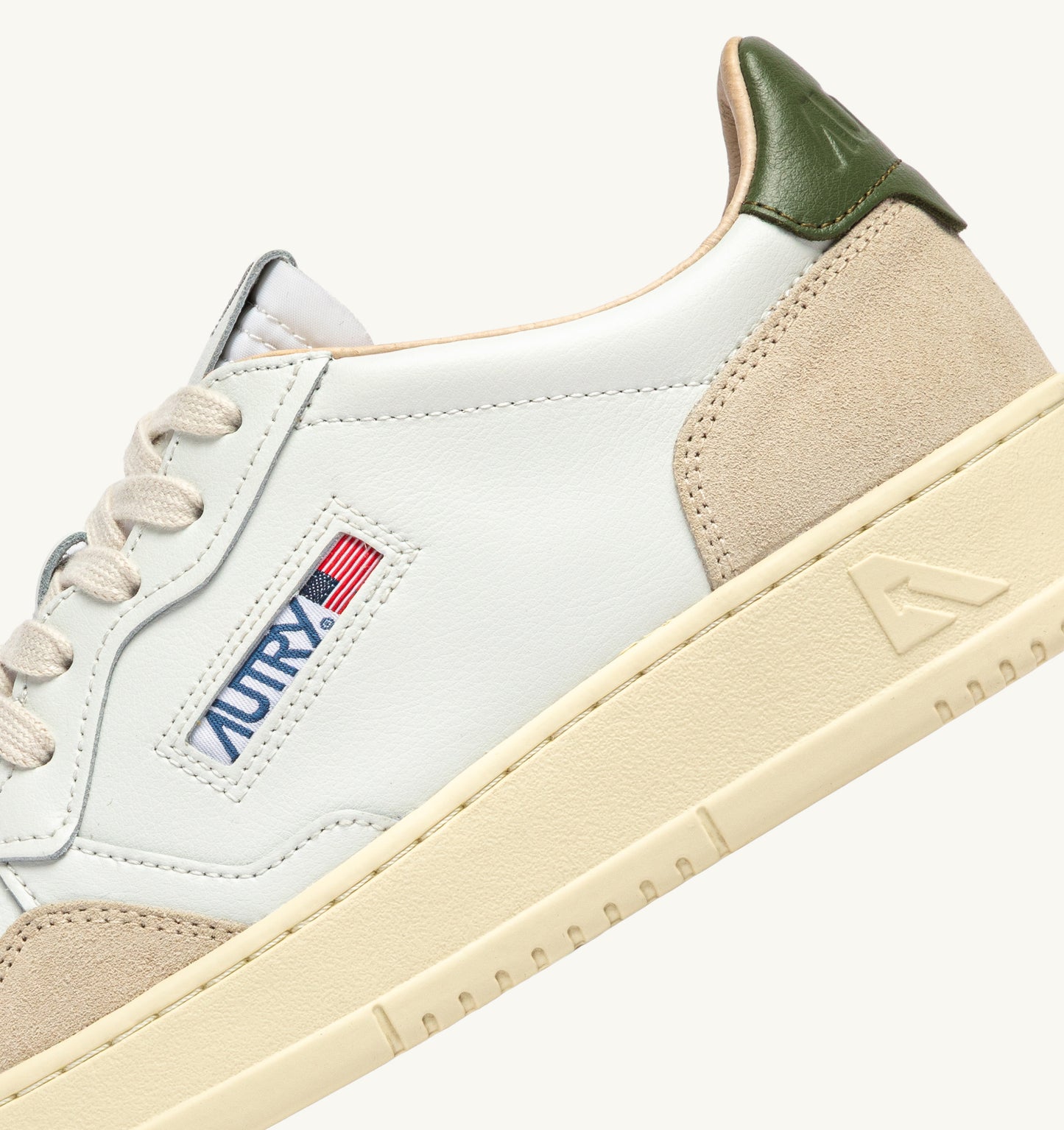 Autry LS17 White/Bronze Green