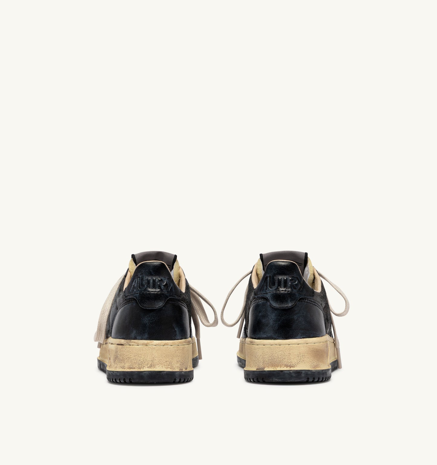 Autry AD03 Goat Leather/Crack Winter/Black sneakers