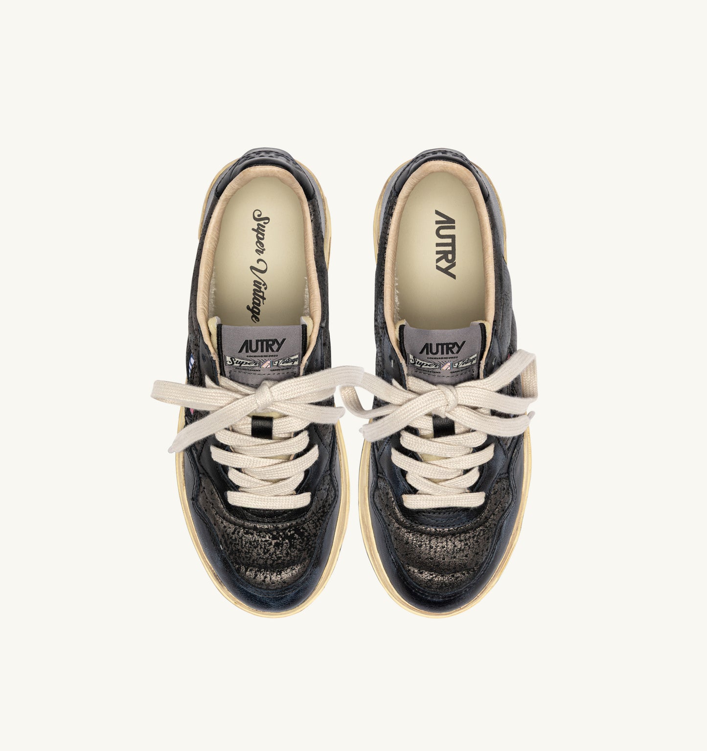 Autry AD03 Goat Leather/Crack Winter/Black sneakers