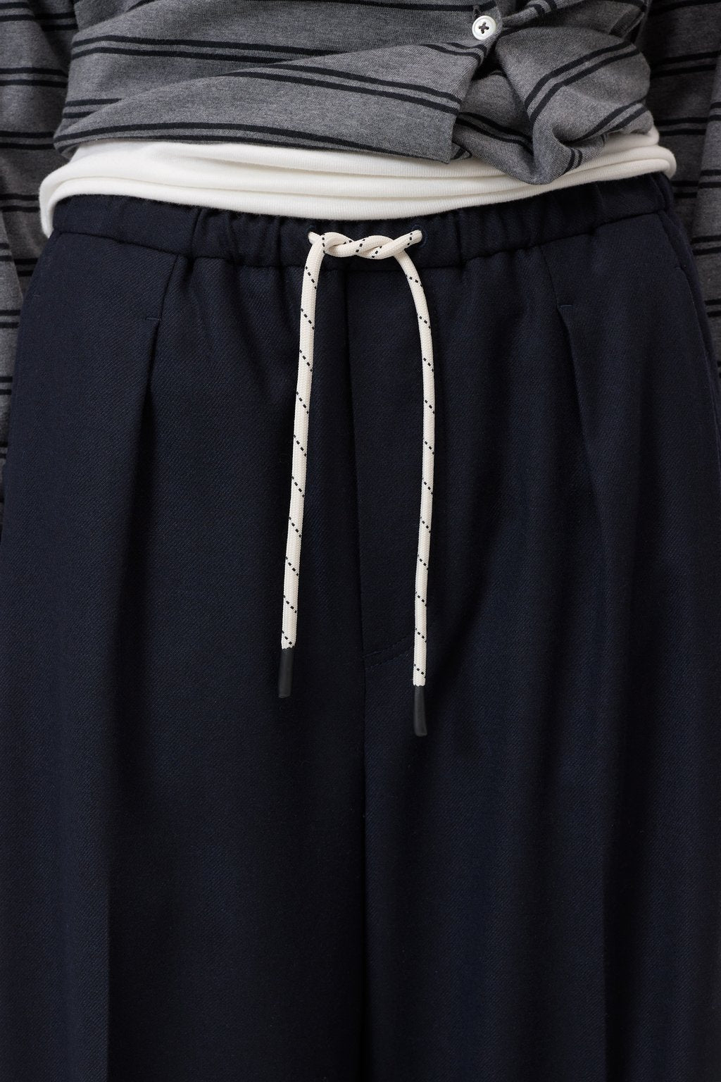 Closed Trouser Woman Trouser Wynston Dark Night