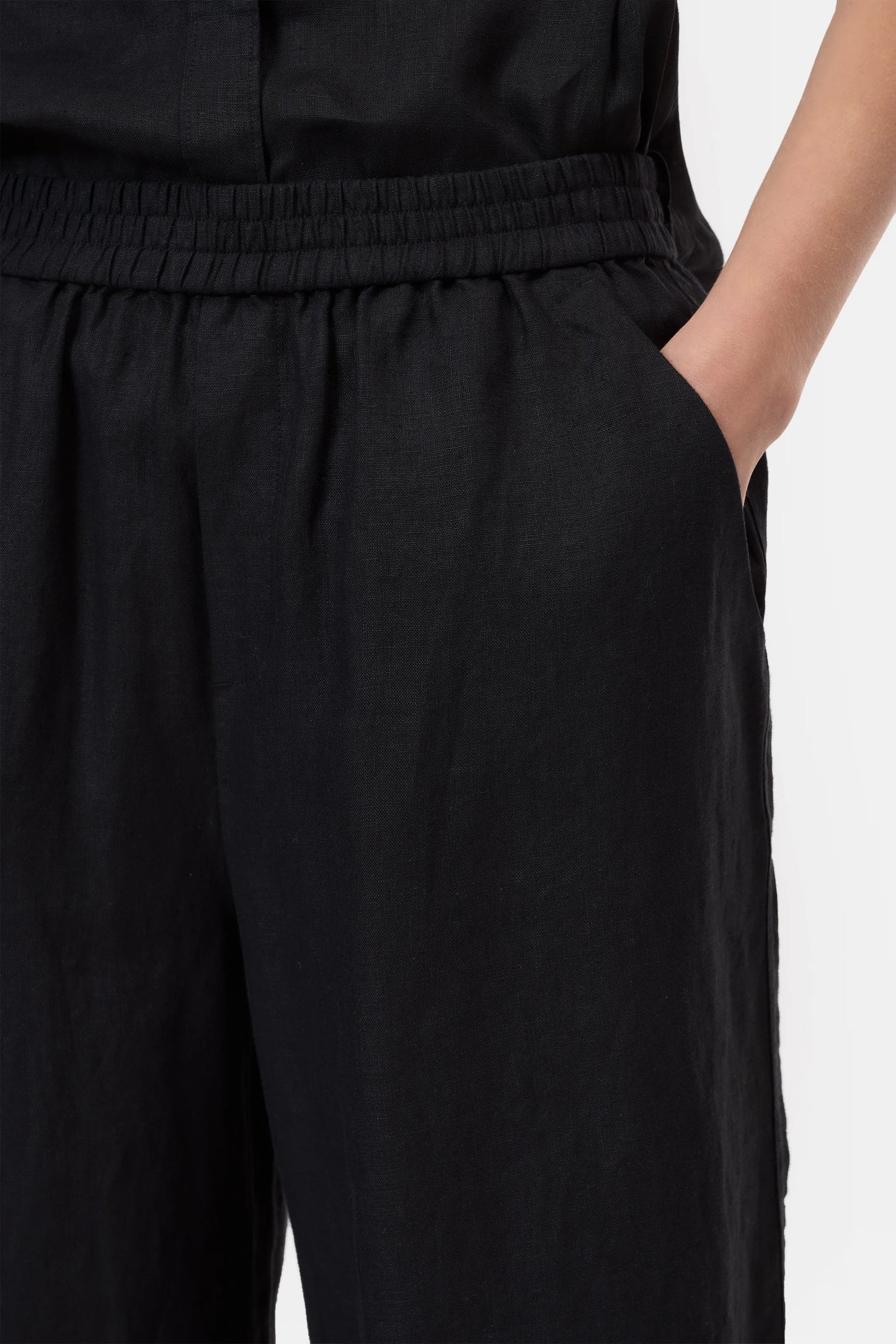Closed Trouser Woman Wide Pants Winona Black