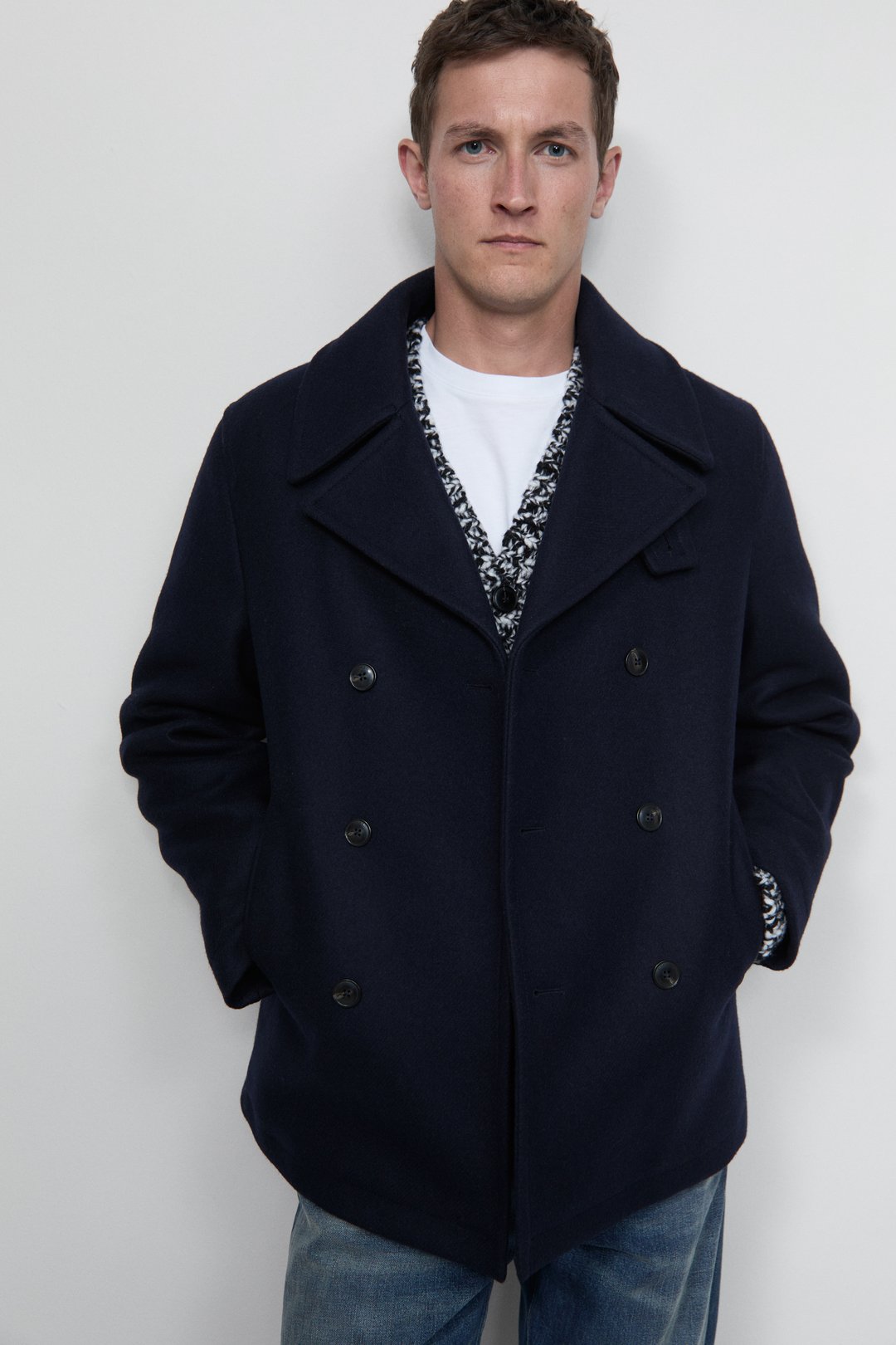 Closed Jacket Man Peacoat