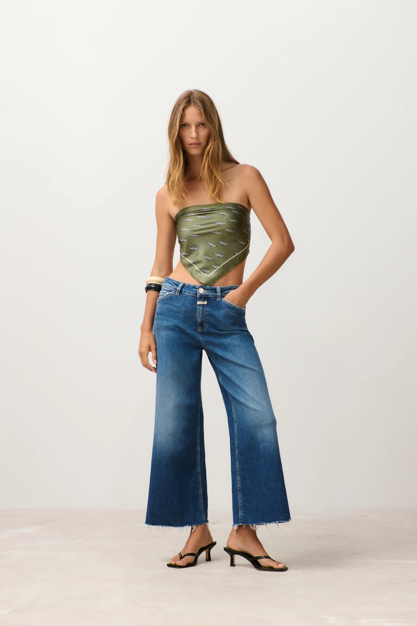 Closed Woman Scarf Green