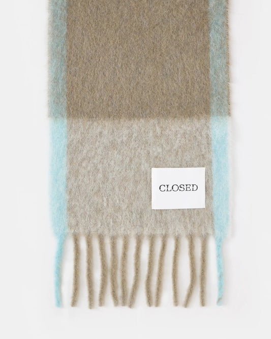 Closed Scarf Woman Galaxy Blue