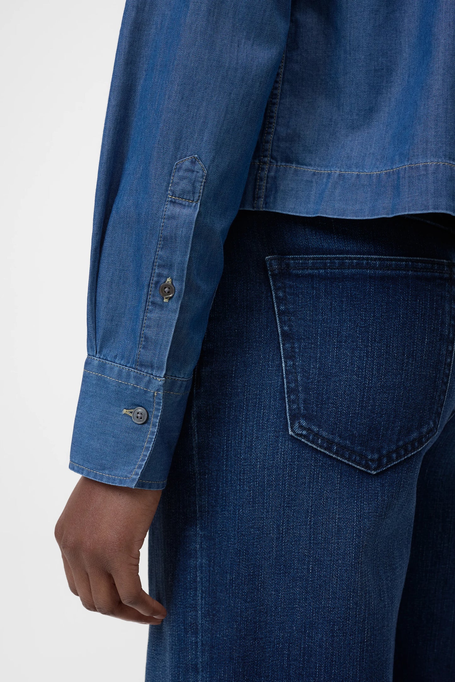 Closed Shirt Woman Cropped Classic