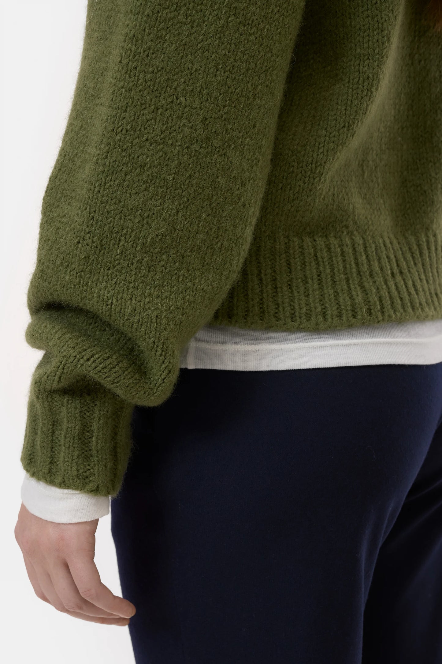 Closed Sweater Woman Crew Neck Long Sleeve II Army Green