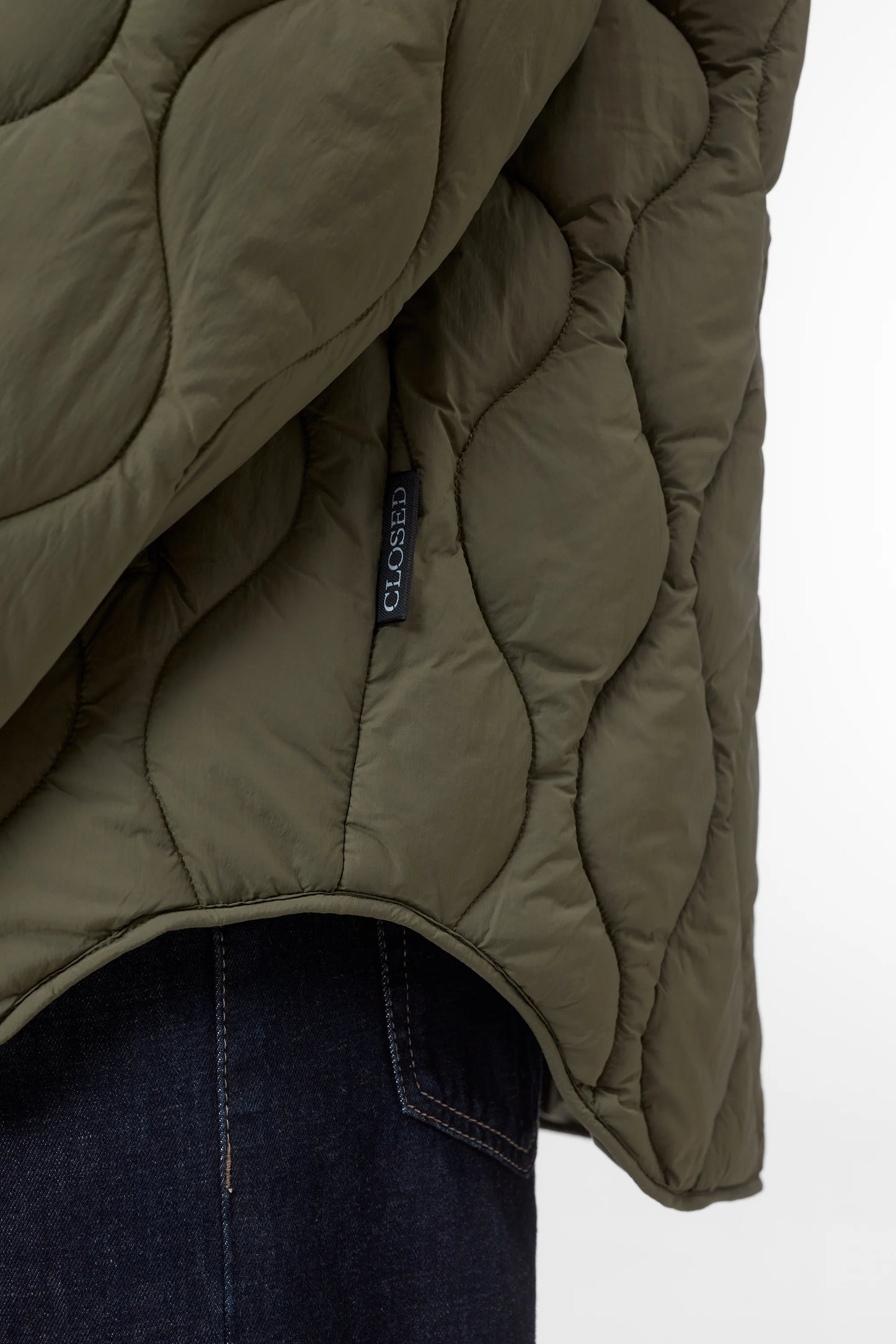 Closed Jacket Woman Quilted Hooded Jacket