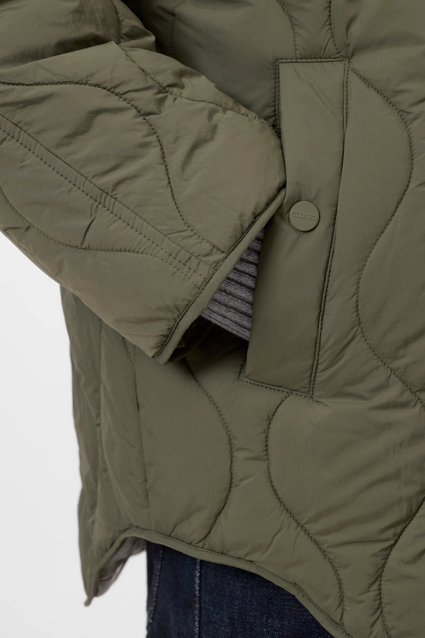 Closed Jacket Woman Quilted Hooded Jacket