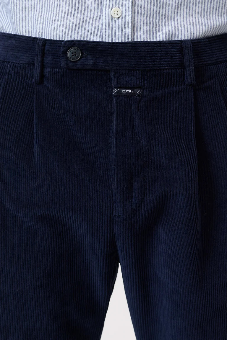 Closed Trouser Man Bergen Corduroy Dark Night