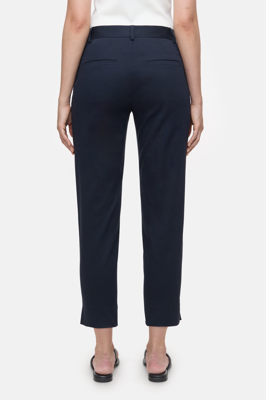 Closed Trouser Woman Sonnett Dark Night