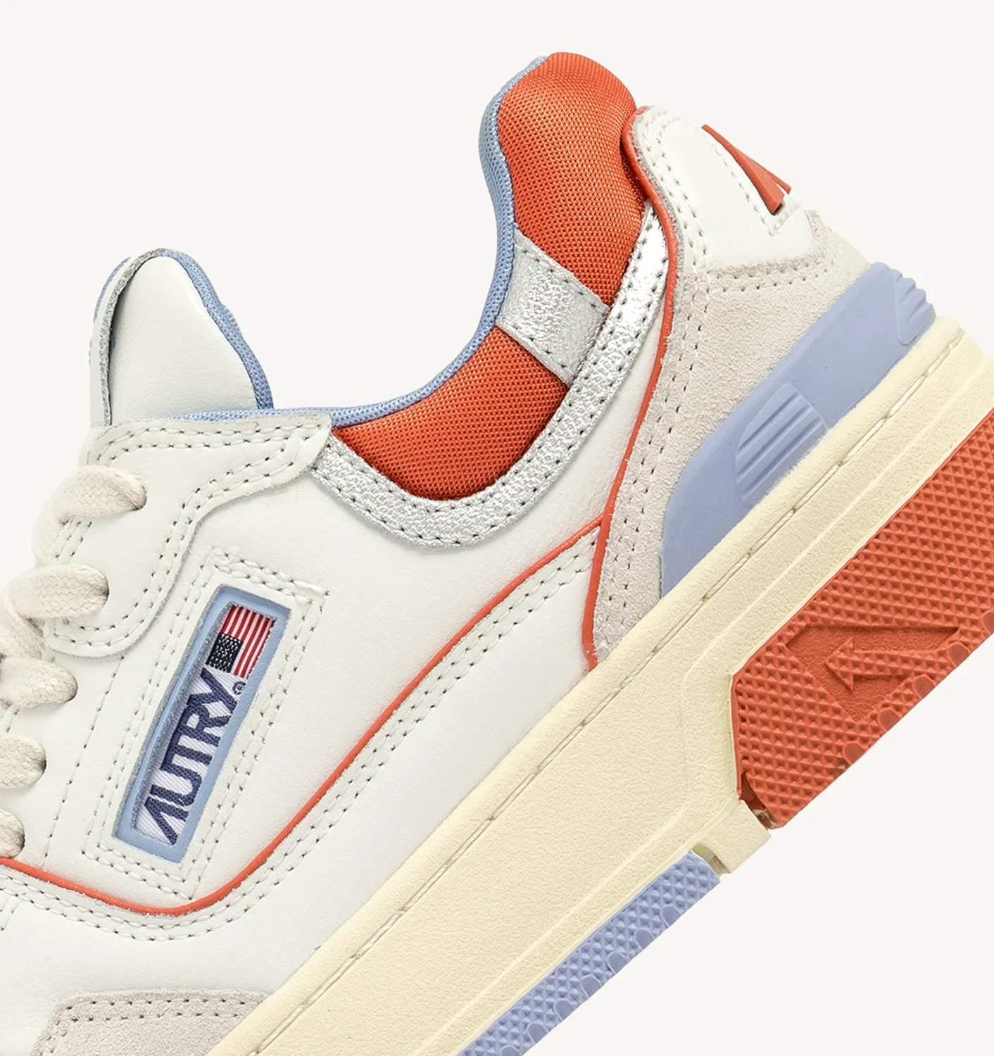 Autry MC05 White/Ginger Clc sneakers