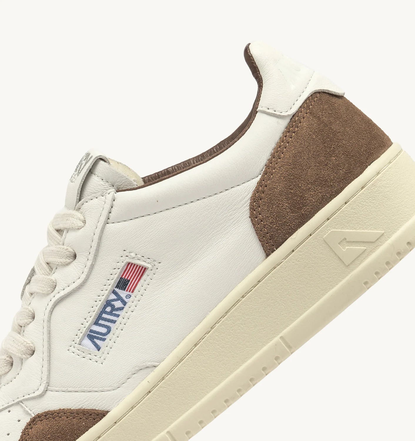 Autry GS34 White/Cigar sneakers