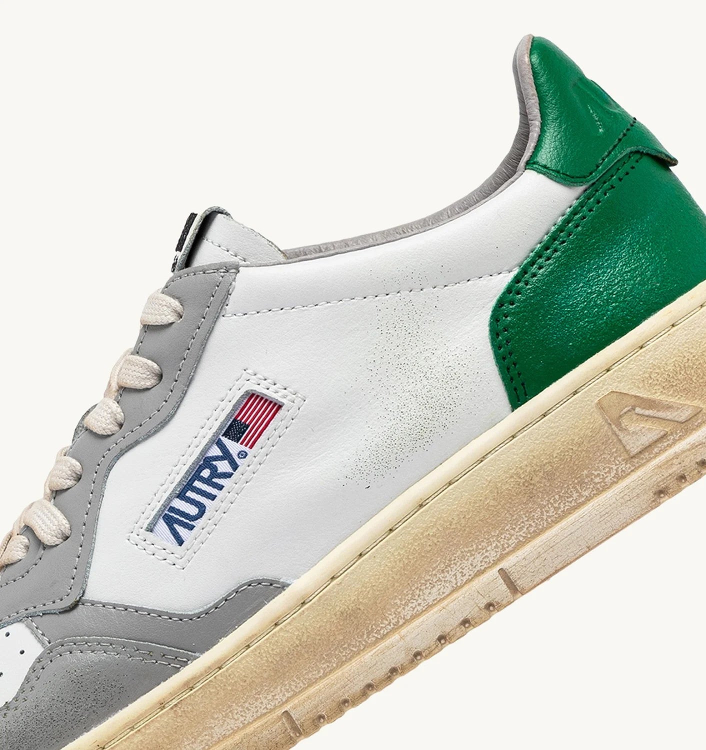 Autry SV02 White/Grn/Gray sneakers