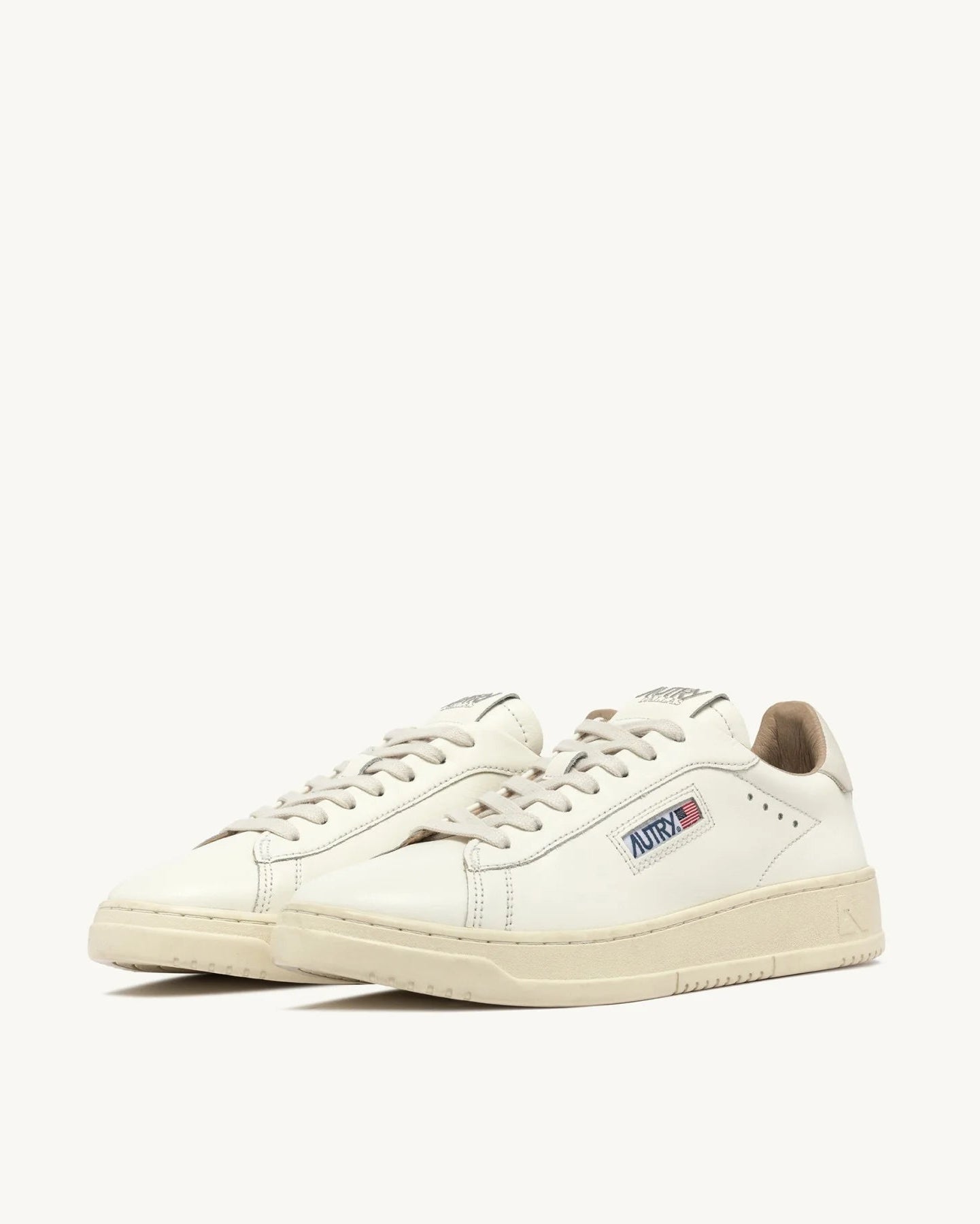 Autry MR01 Dallas MarshMallow/MarshMallow sneakers