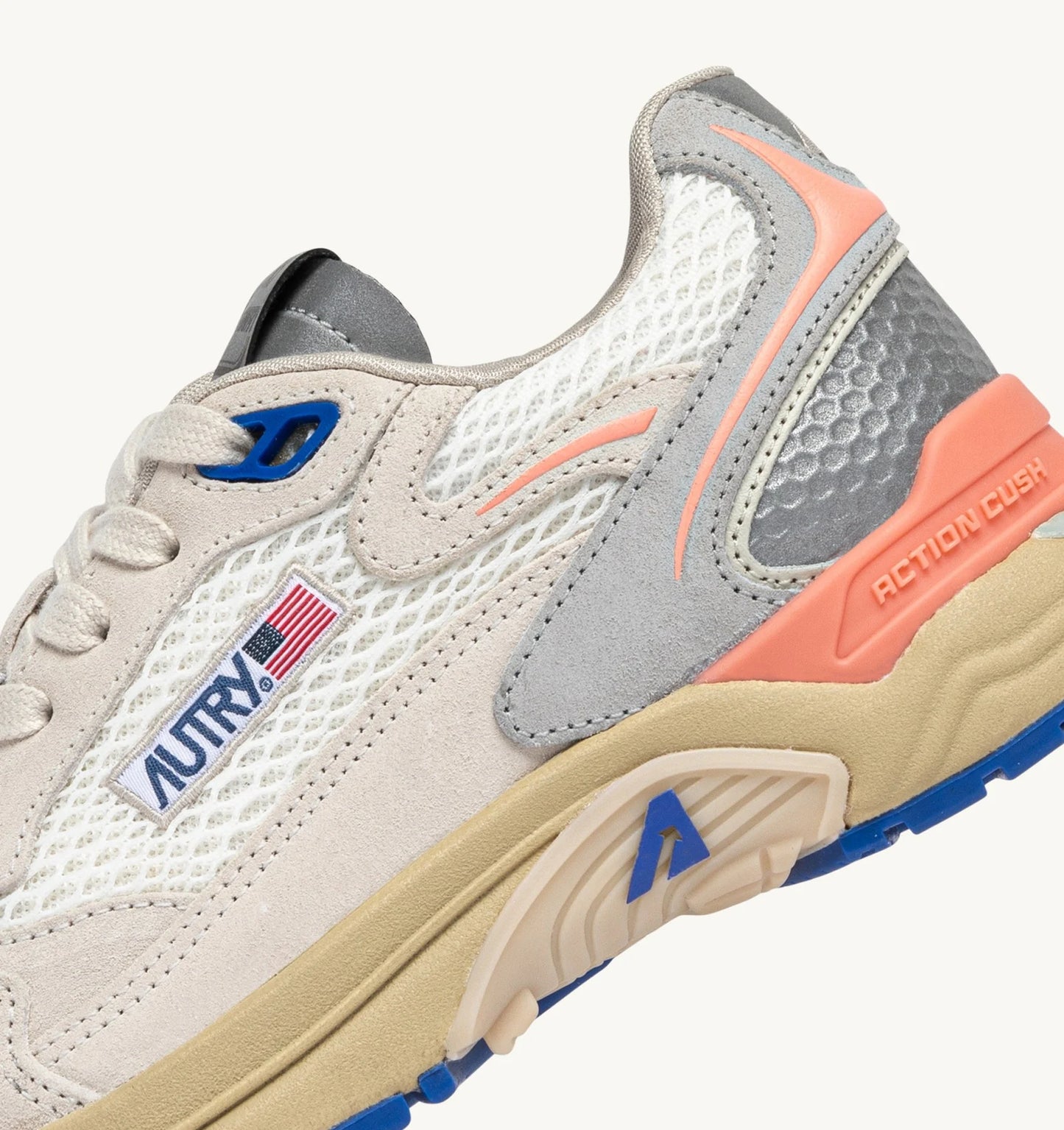 Autry HU02 White/Peach Pink sneakers