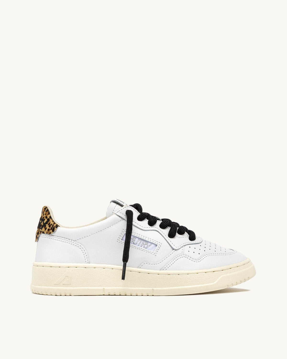Autry OC01 White/Leopard sneakers