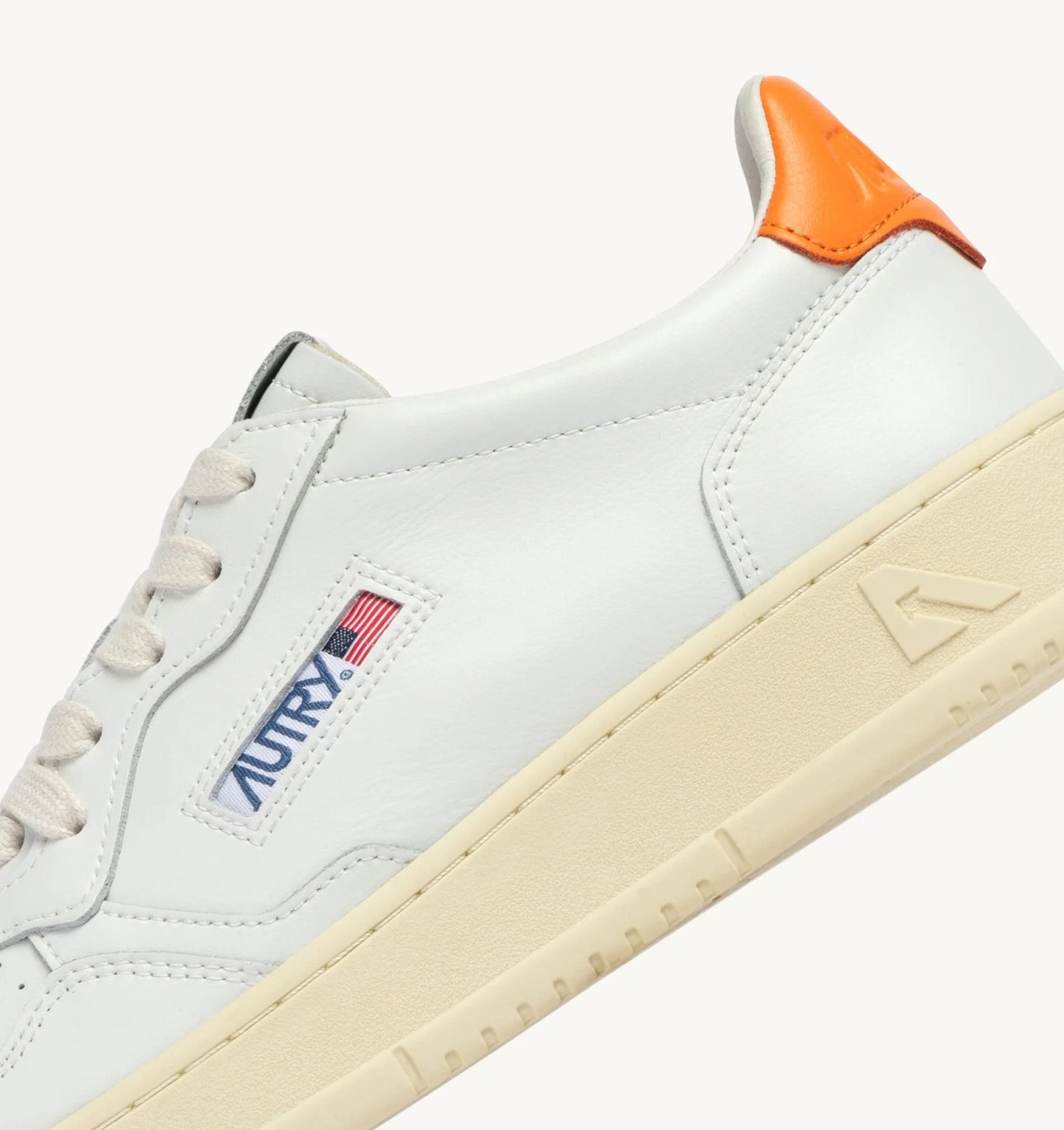 Autry LL26 White/Orange sneakers