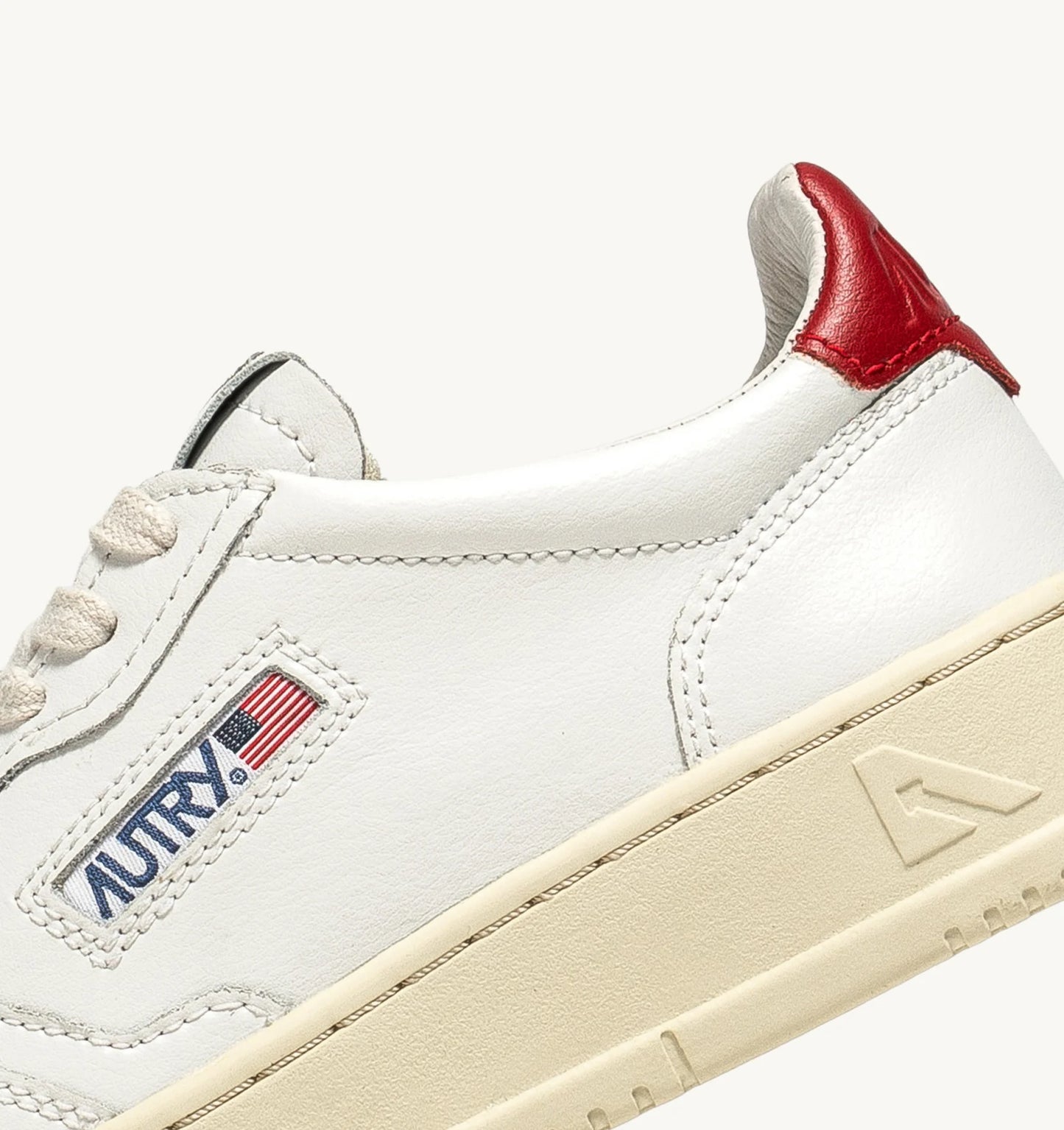 Autry LL21 White/Red sneakers