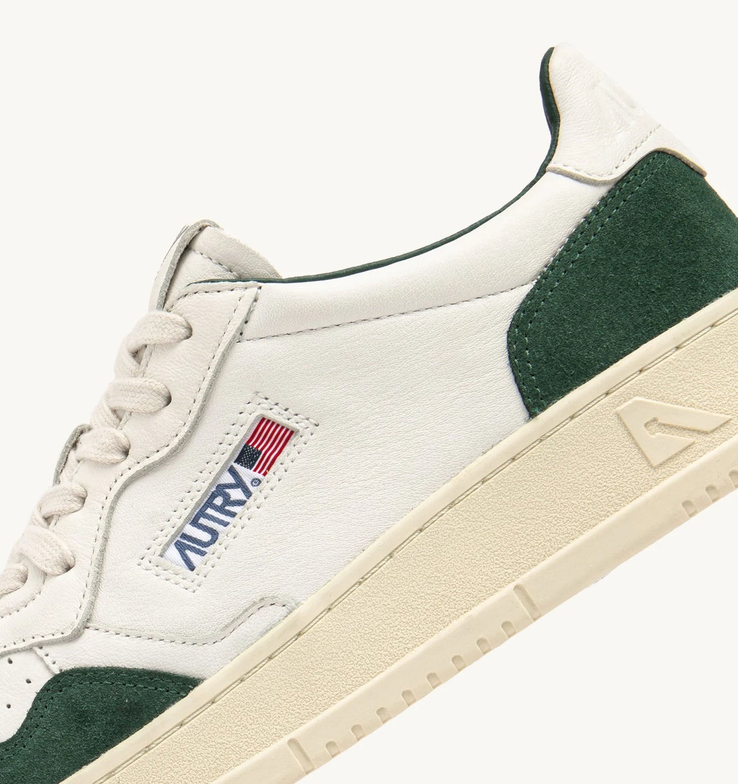 Autry GS42 White/Bottle sneakers