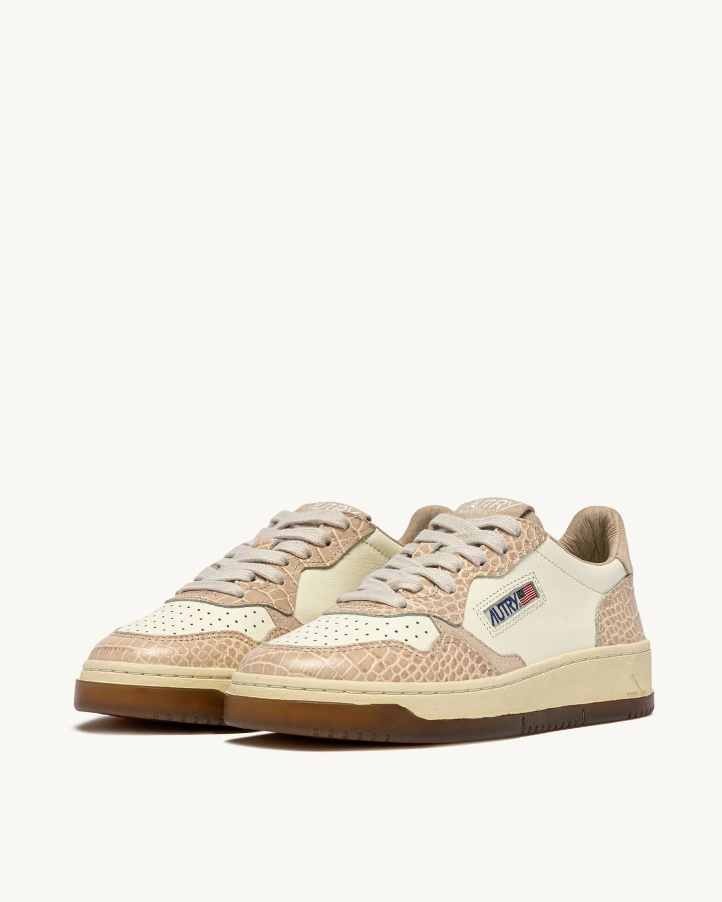 Autry CZ01 Marshmallow/Ivory sneakers