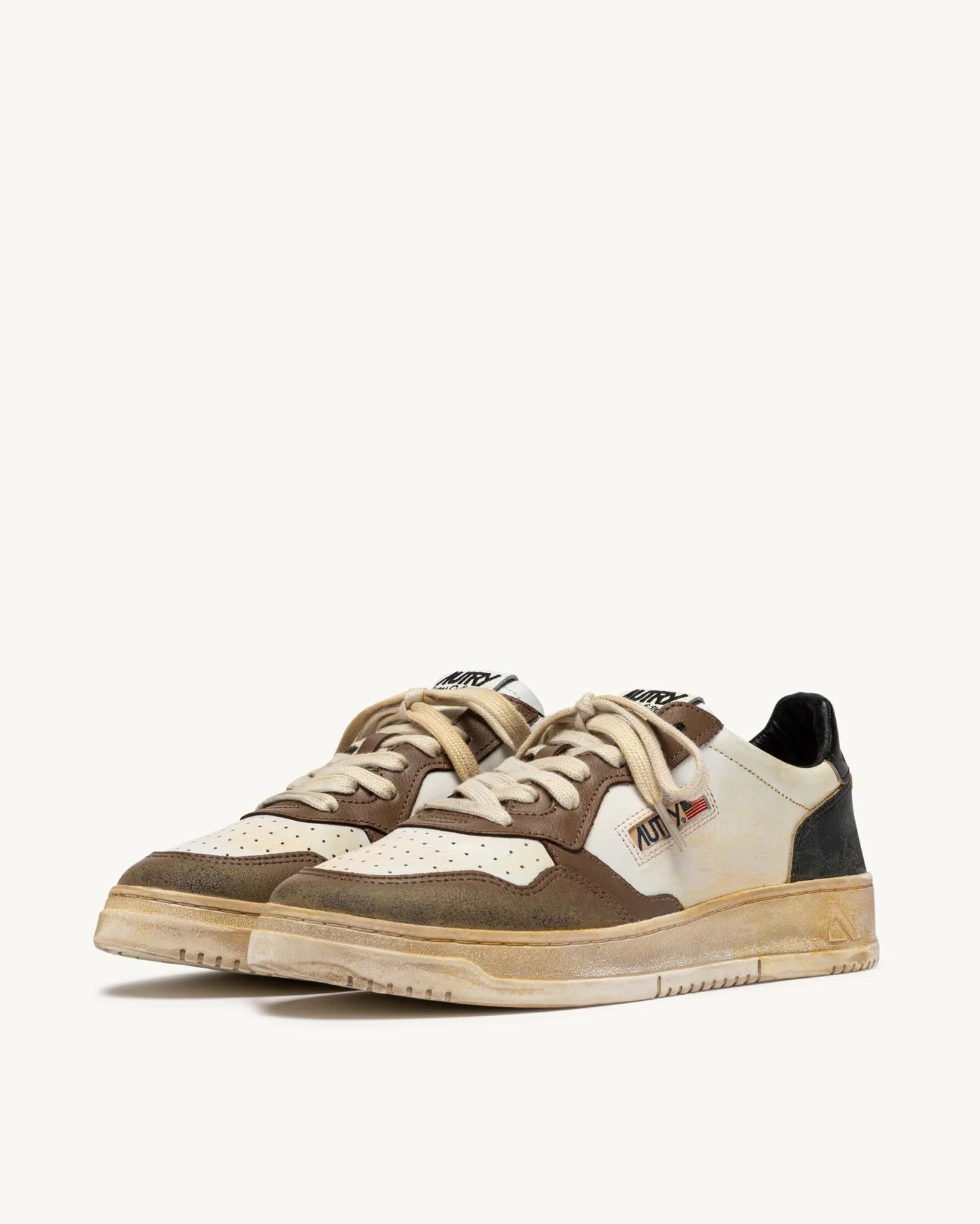 Autry SV60 Black/White/Malt Mall sneakers