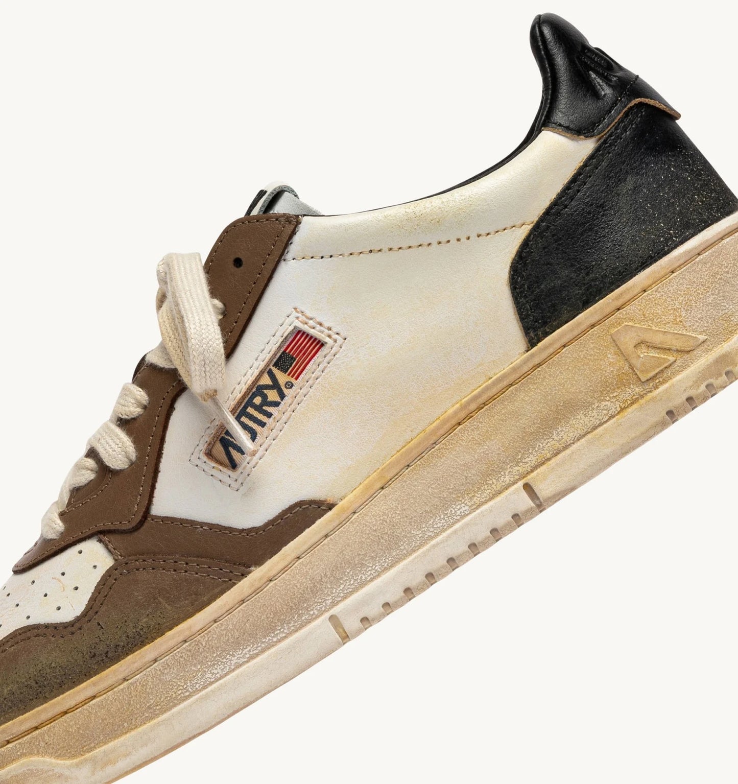 Autry SV60 Black/White/Malt Mall sneakers