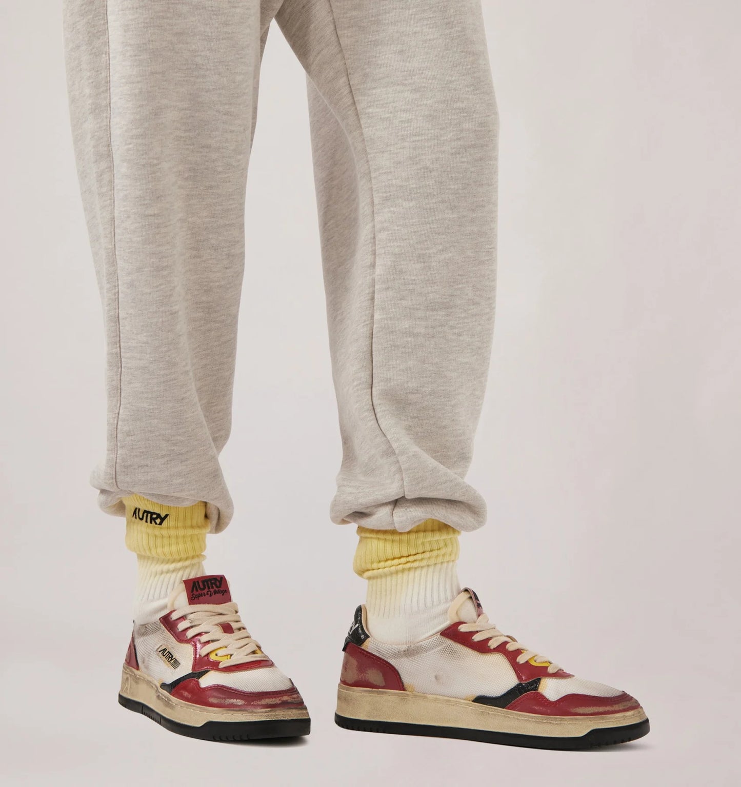 Autry KH02 White/Red sneakers