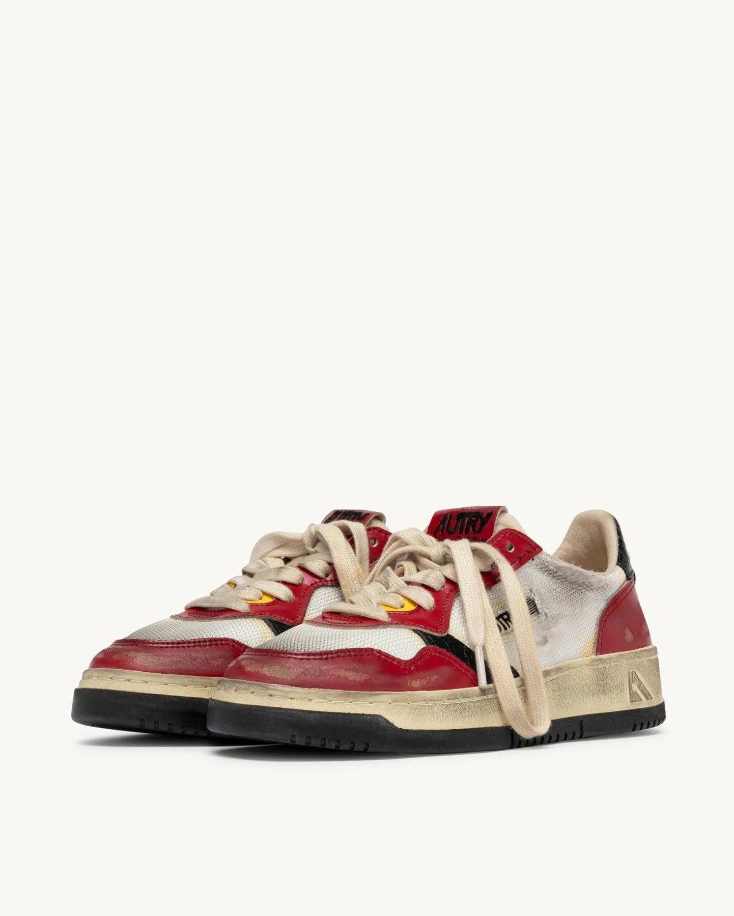 Autry KH02 White/Red sneakers