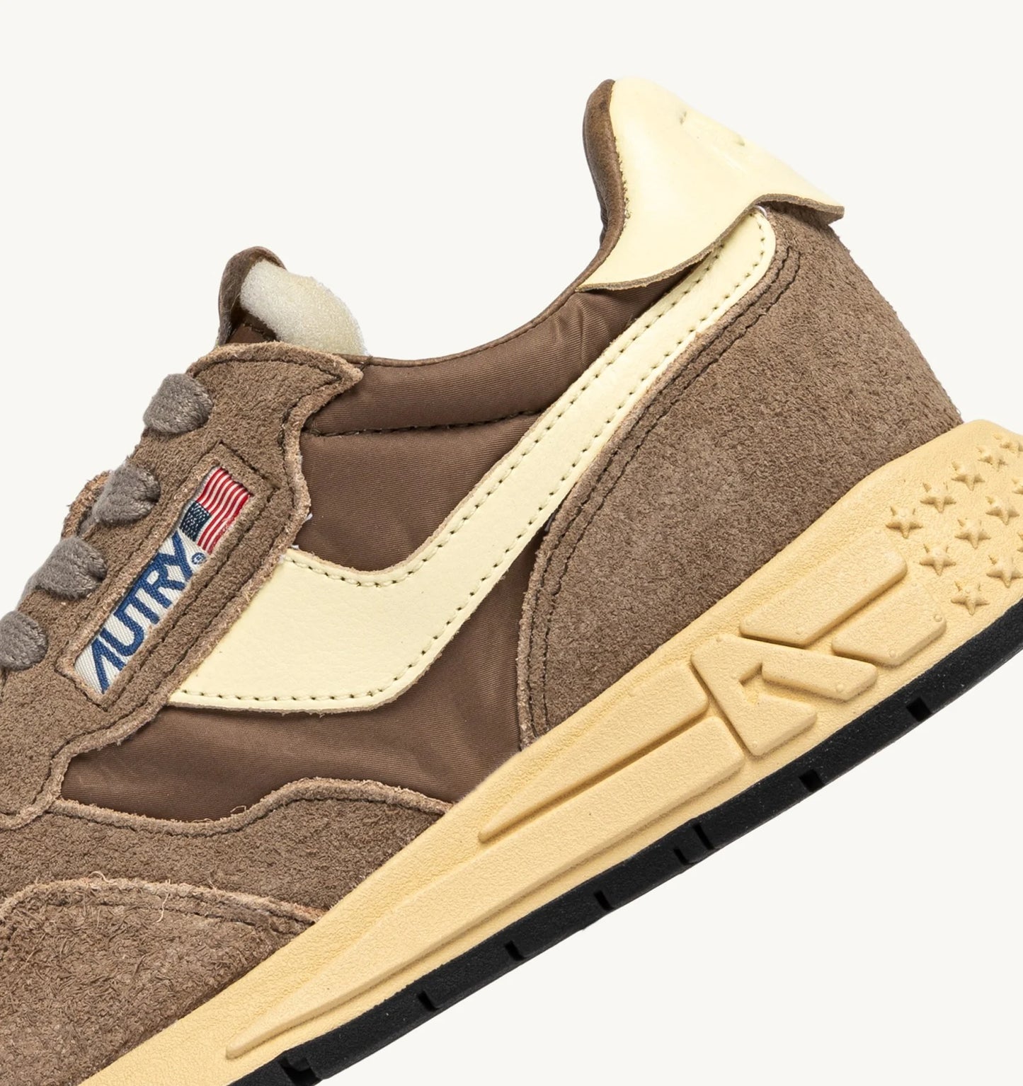 Autry UT43 Suede/Net Coco/Rutabaga sneakers