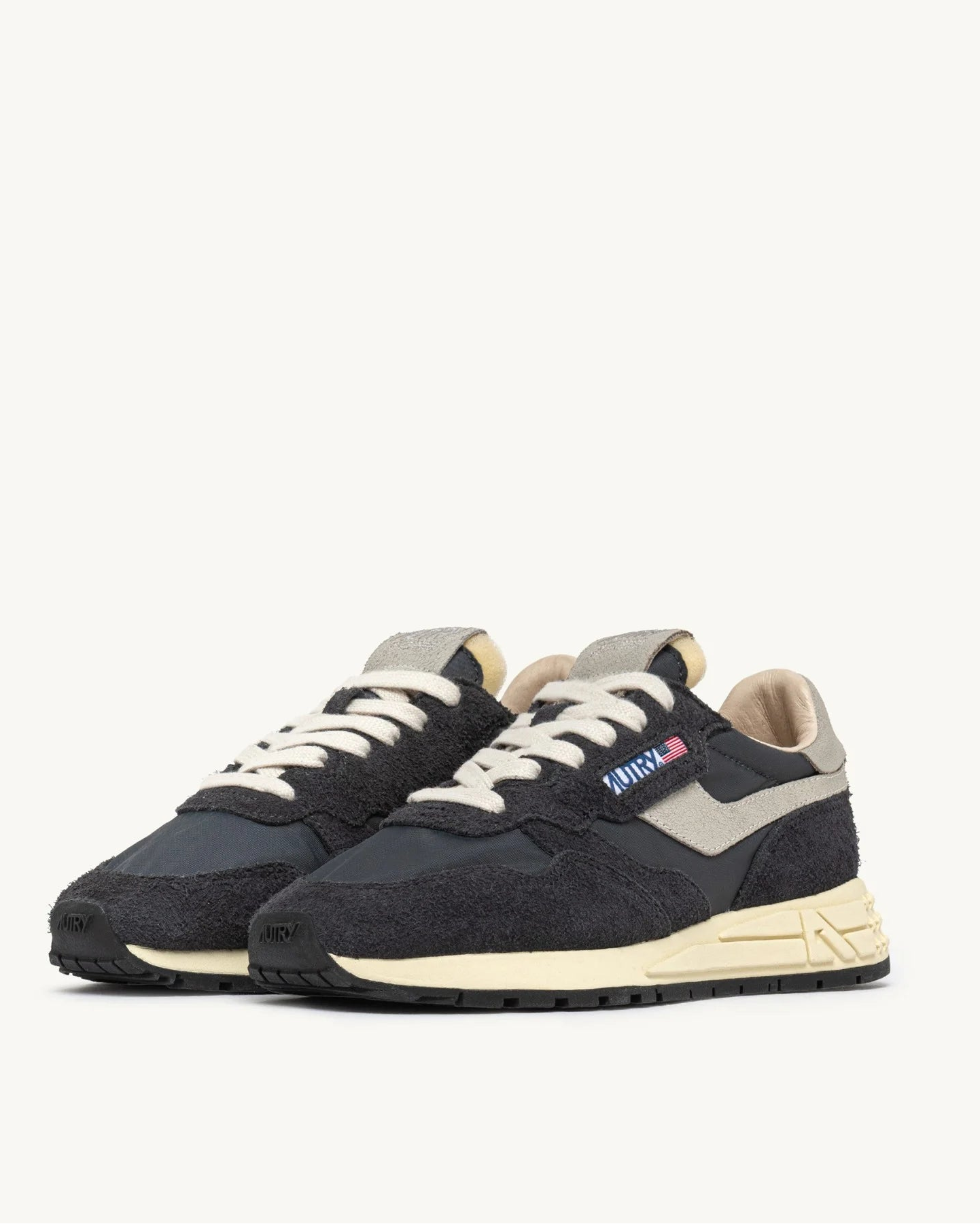 Autry NC05 Nilon/Crack White/Black sneakers