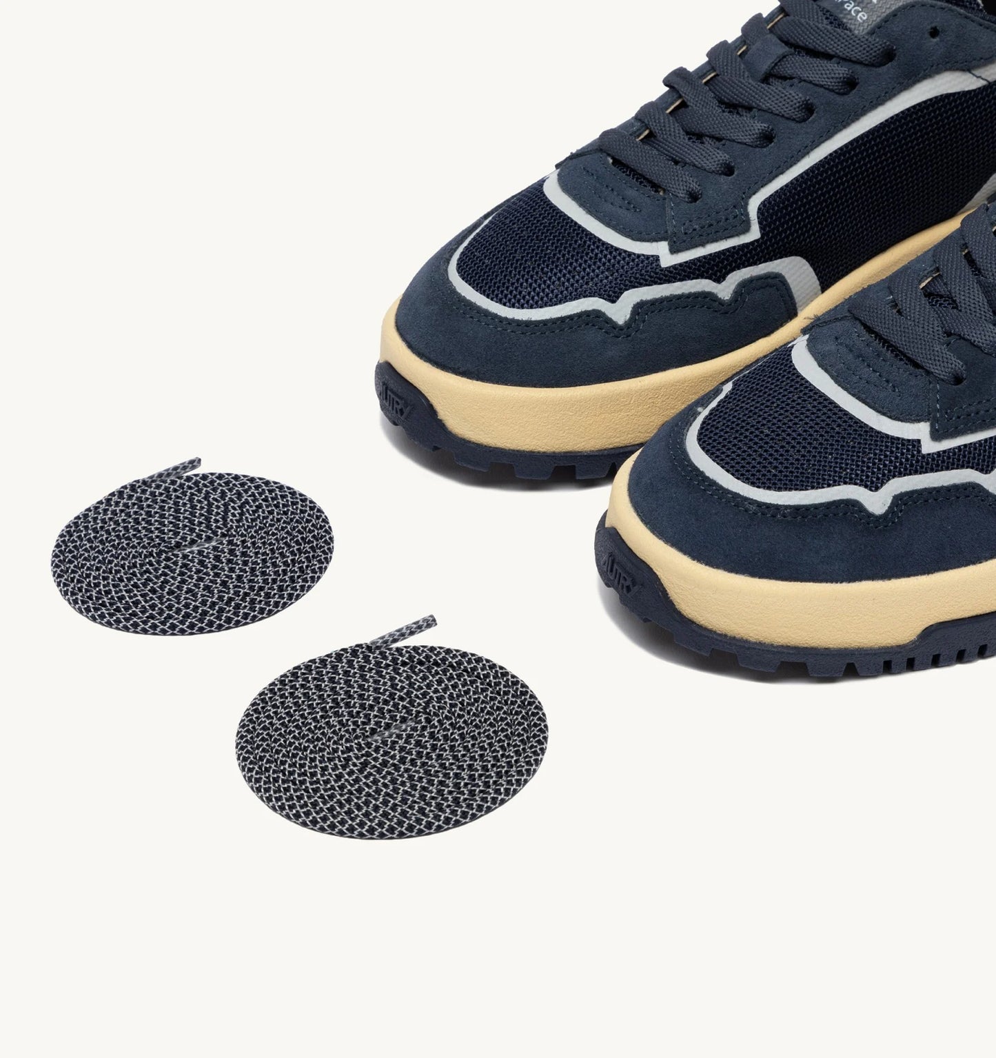 Autry AK12 Dragon/Nabuk Bluette sneakers