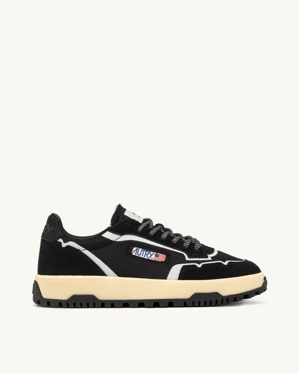 Autry AK06 Blak/Blak sneakers