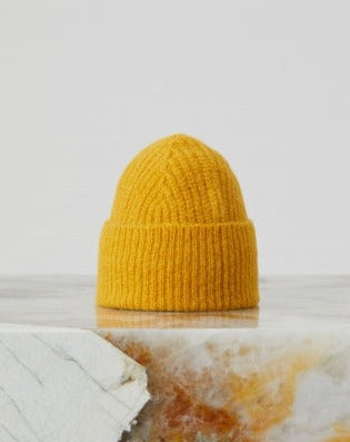 Closed Hat Woman 3 Knitted Hat Lemon